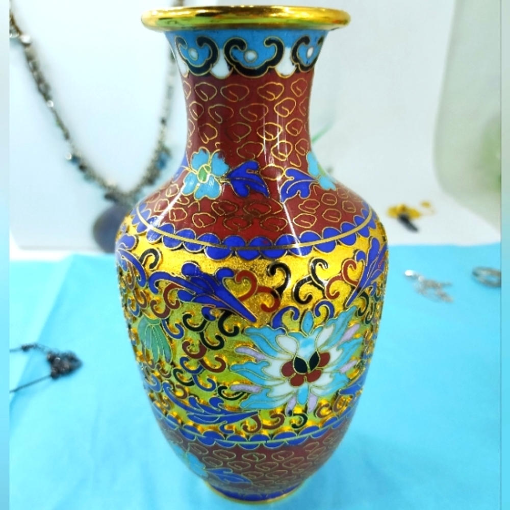 Chinese Champleve Enamel Cloisonné Vase Gilt Beautiful